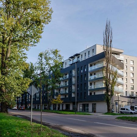 Queen Size Bed - Apartament Obok Manufaktury W Centrum Lodzi - Parking Gratis!!! Exterior photo